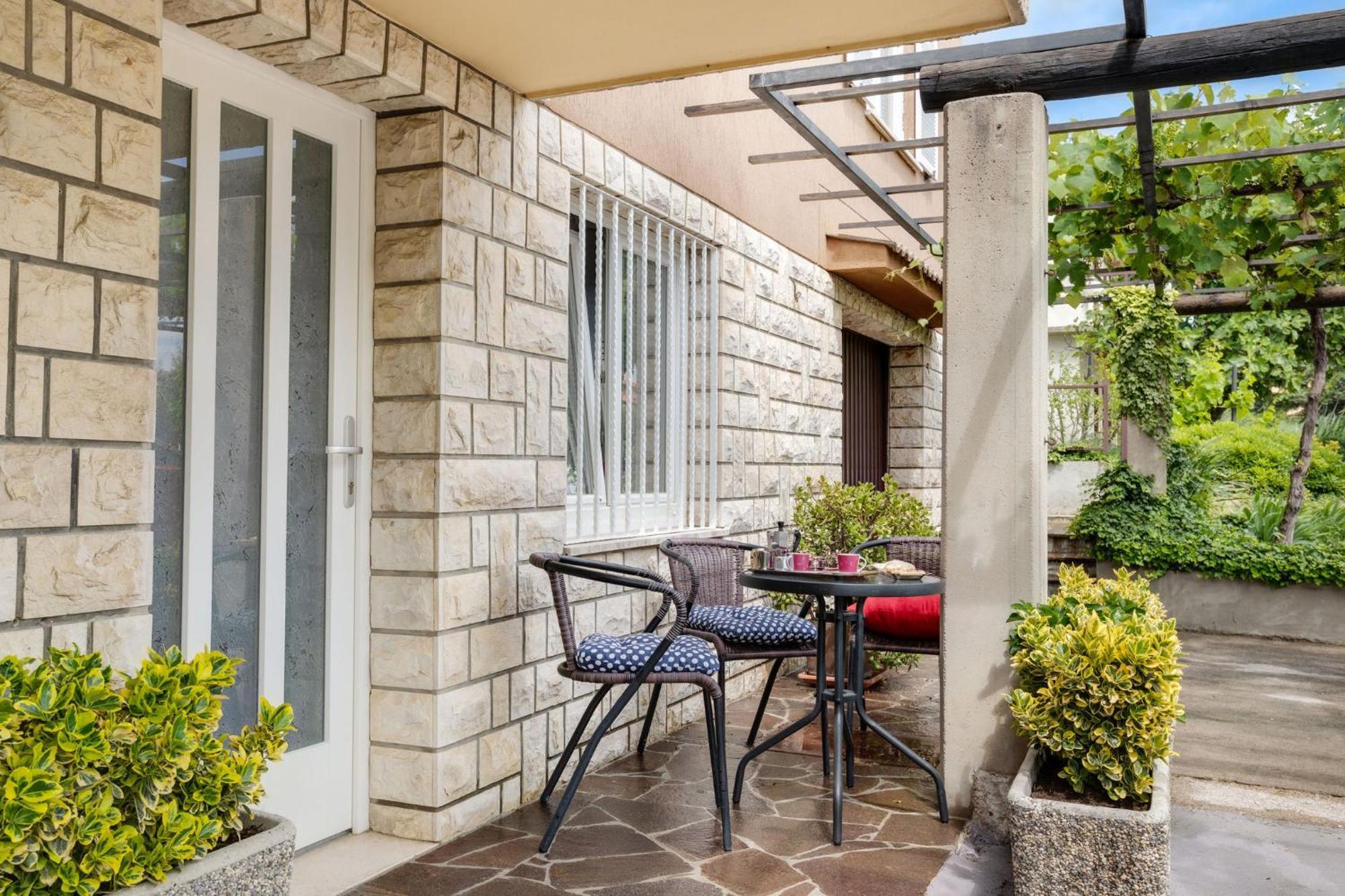 דירות Pobegi Apartma Valentina מראה חיצוני תמונה